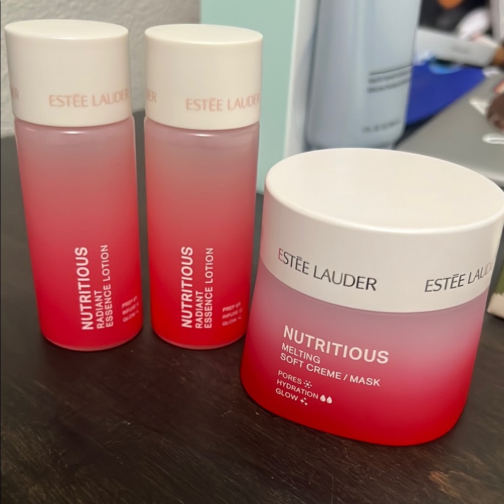Estee Lauder Nutritious Skincare Set - Red and White